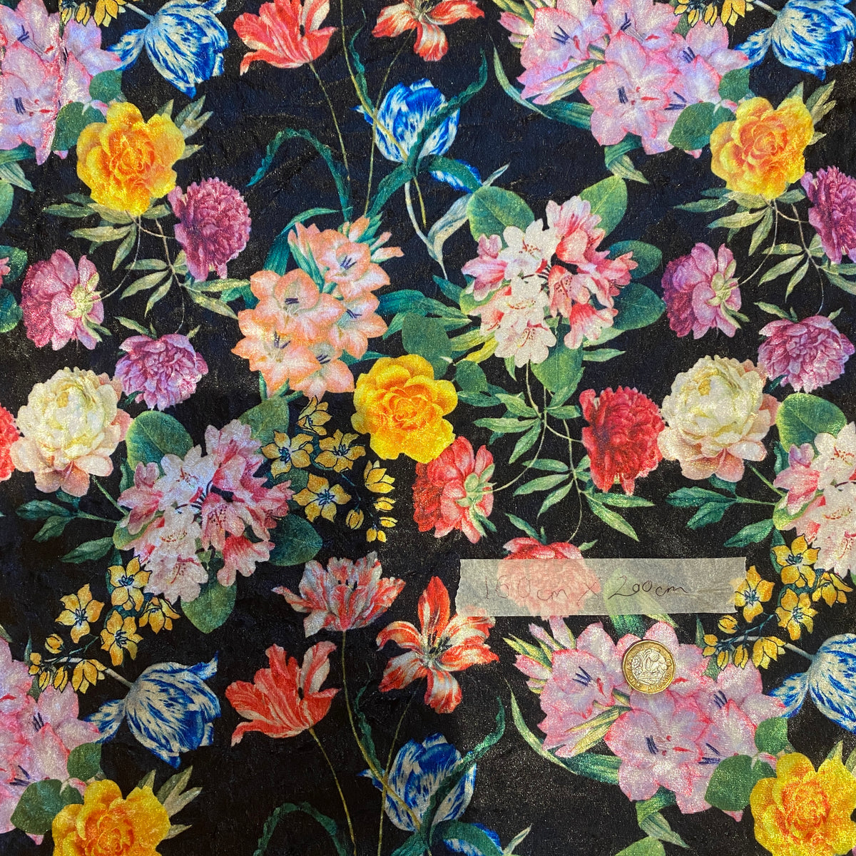 SAMPLE SALE - 2m floral velvet